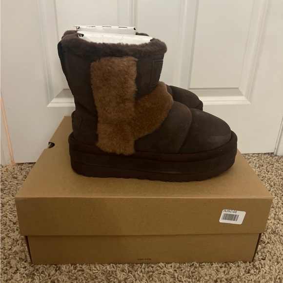 NEW Ugg mini platform boots - Picture 2 of 4